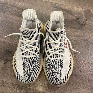 Yeezy Boost 350 Zebra Sneakers Size 8.5 Black White